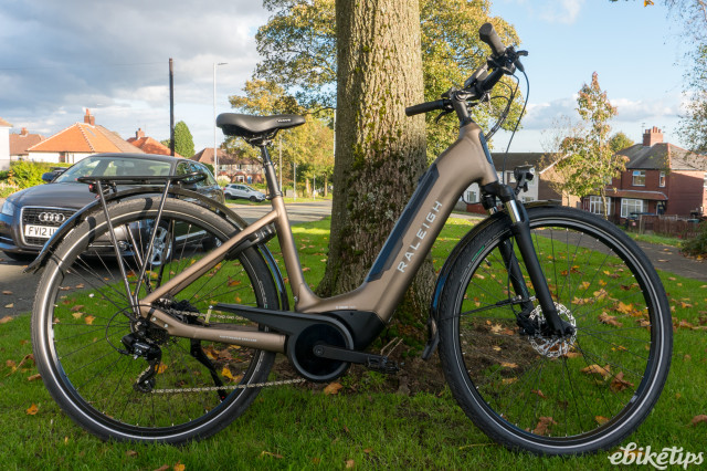 Raleigh motus tour lowstep 2020 sale electric hybrid bike